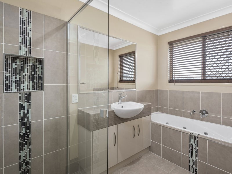6 Massey Street, Kingsthorpe QLD 4400
