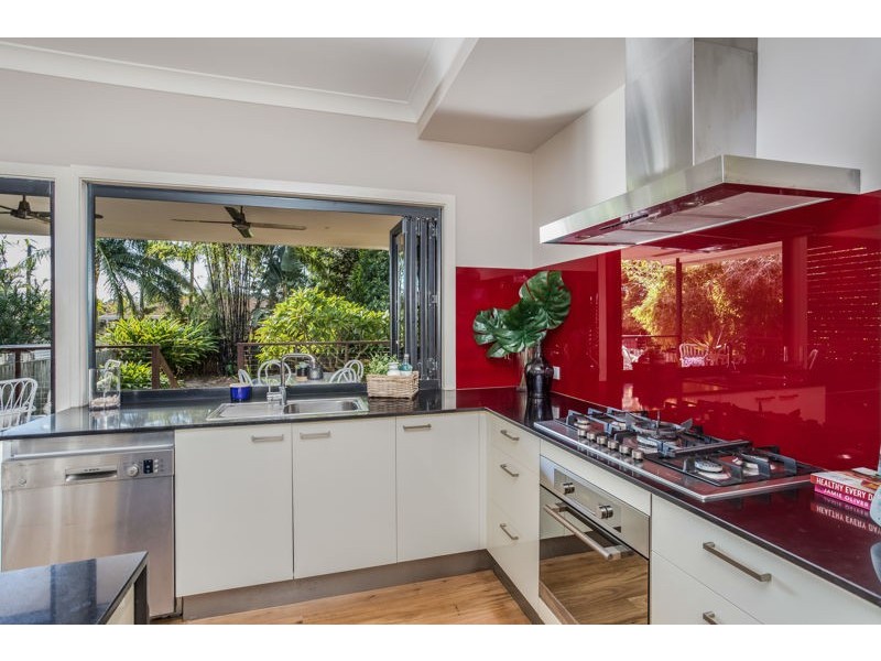 30 Thirteenth Avenue, Brighton QLD 4017