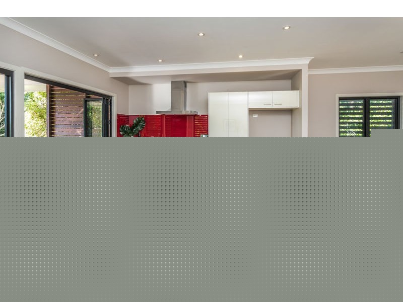 30 Thirteenth Avenue, Brighton QLD 4017