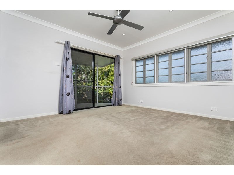 30 Thirteenth Avenue, Brighton QLD 4017