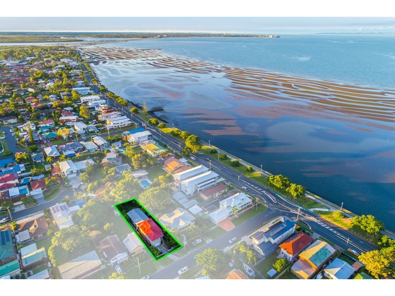 30 Thirteenth Avenue, Brighton QLD 4017