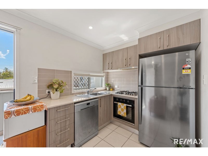 8 Robbins Lane, Fitzgibbon QLD 4018