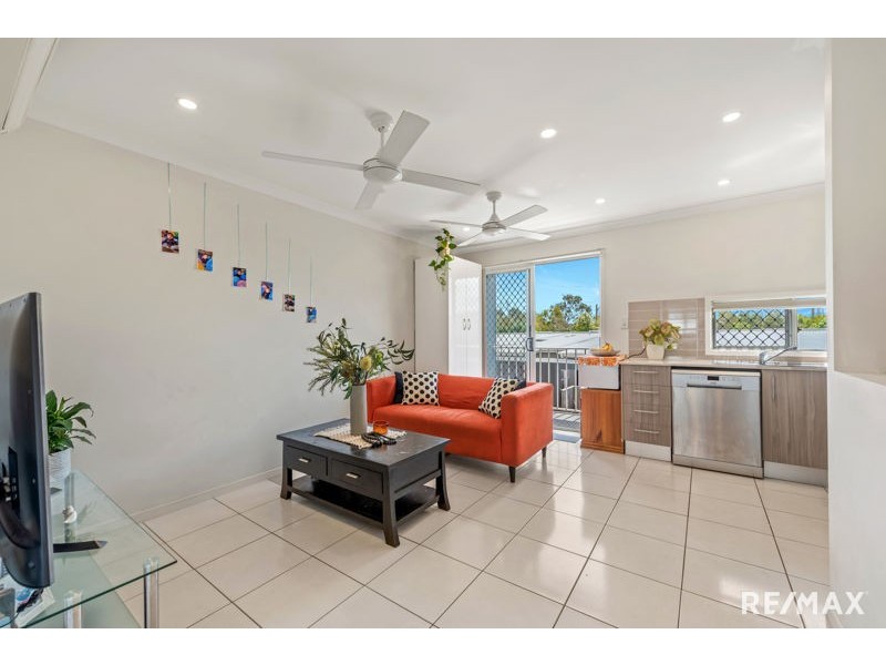 8 Robbins Lane, Fitzgibbon QLD 4018