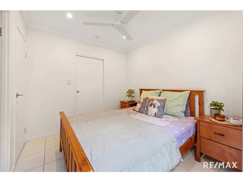 8 Robbins Lane, Fitzgibbon QLD 4018