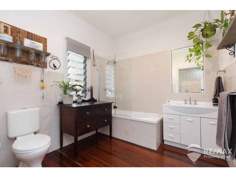 24 Albury Street, Deagon QLD 4017