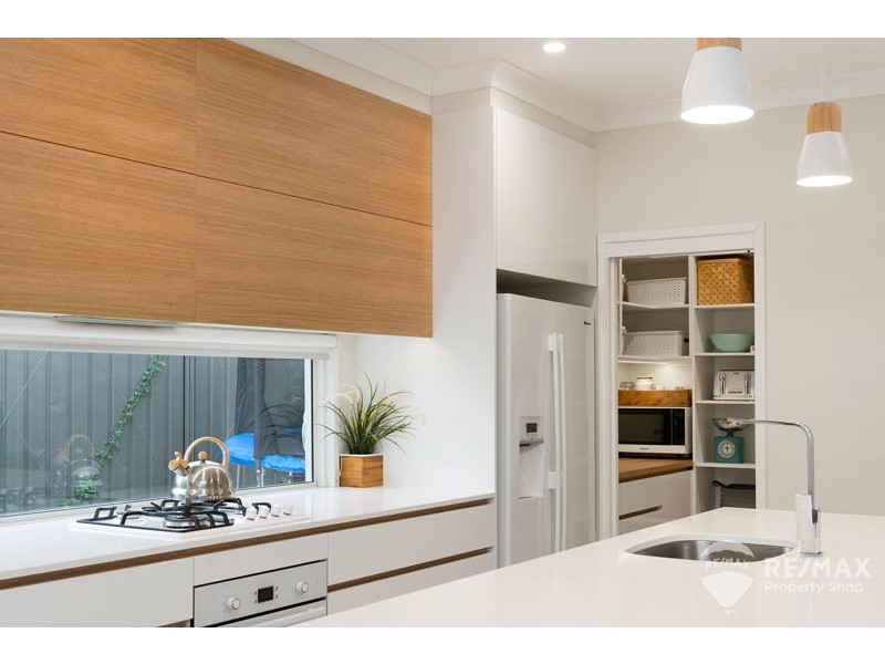 8 Joyceland Street, Brighton QLD 4017