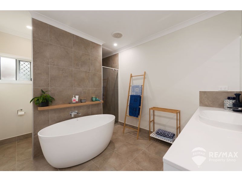 8 Joyceland Street, Brighton QLD 4017