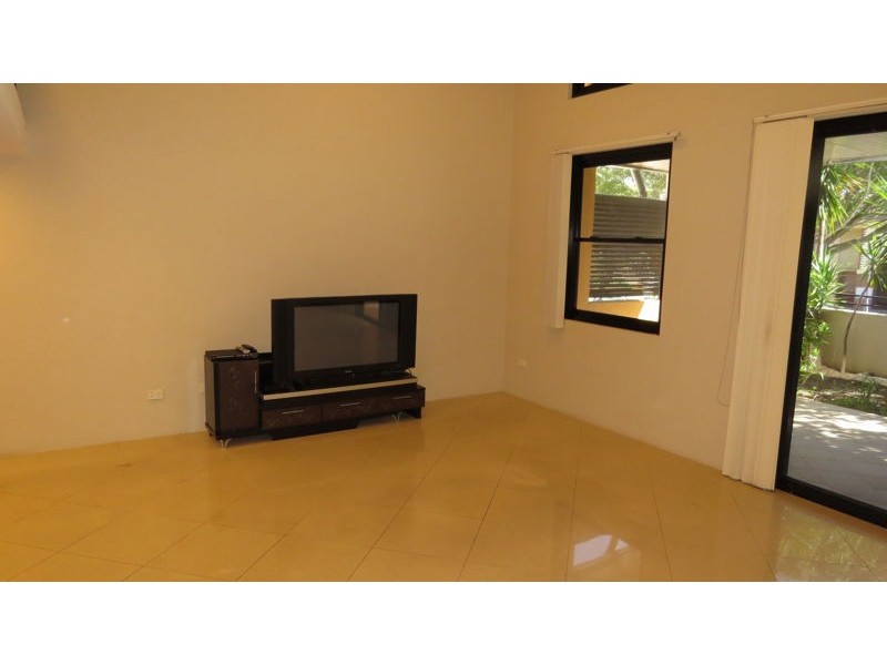 1/66 Loudon Street, Sandgate QLD 4017