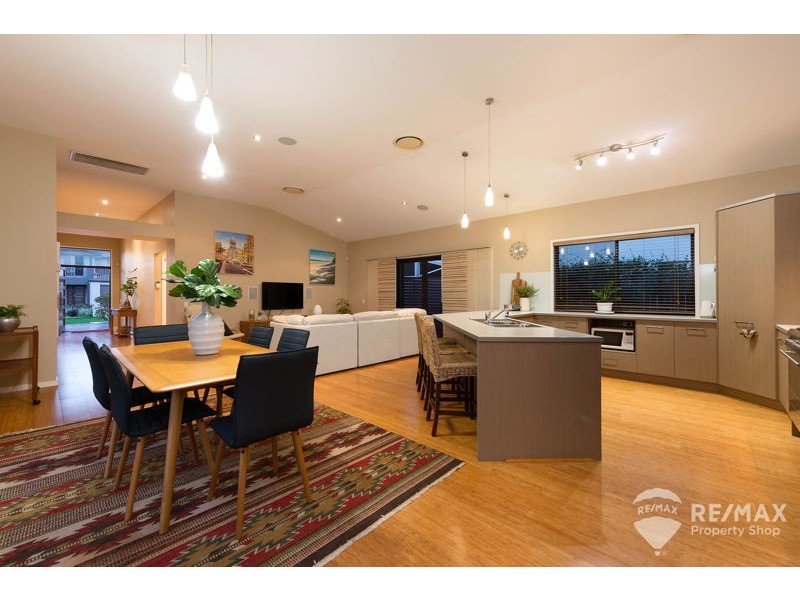 23 Cremorne Place, Brighton QLD 4017