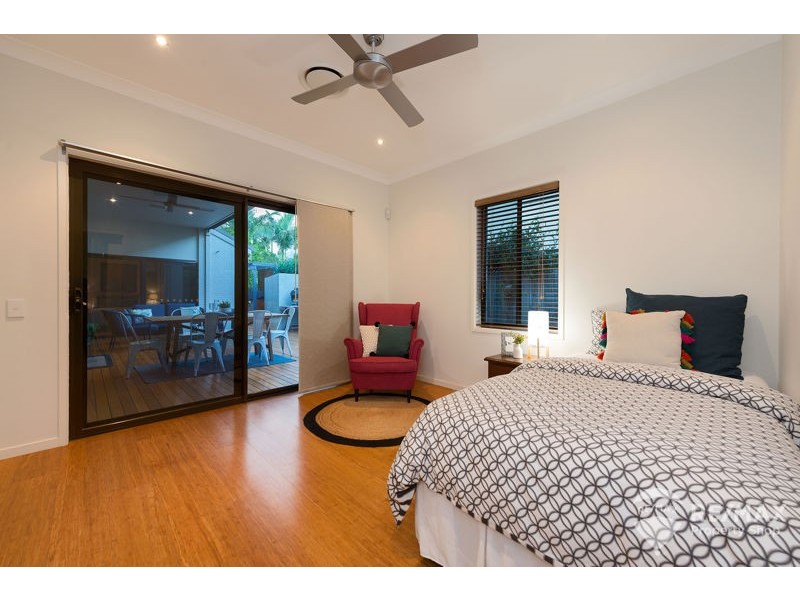 23 Cremorne Place, Brighton QLD 4017