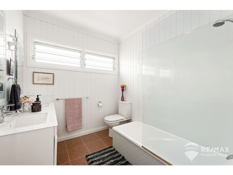 18 Griffith Street, Sandgate QLD 4017