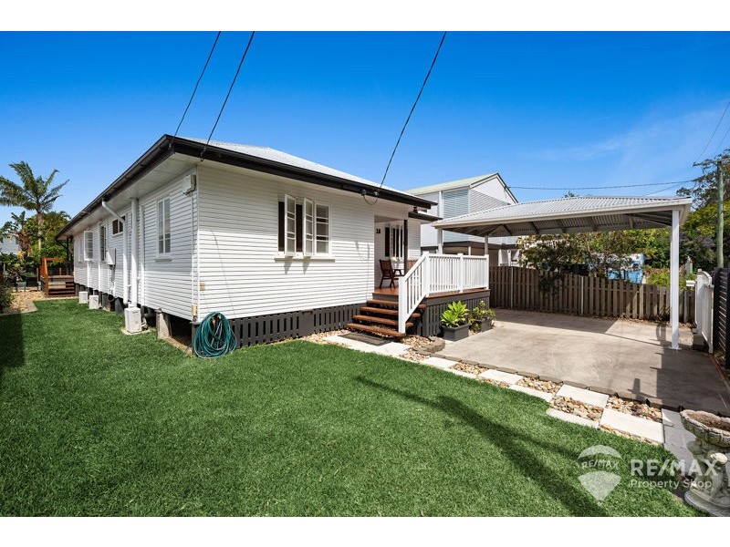 18 Griffith Street, Sandgate QLD 4017