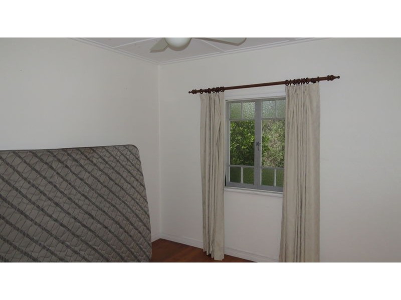 98 Clayton Street, Sandgate QLD 4017