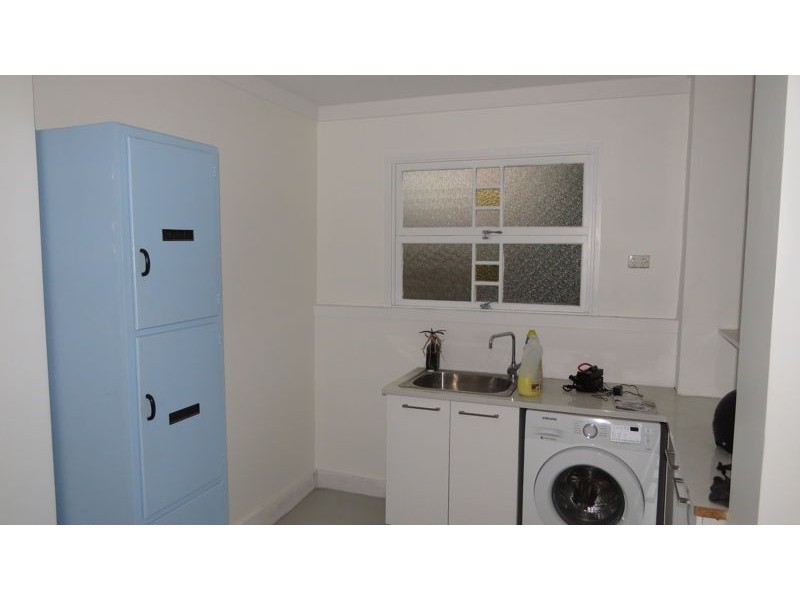 98 Clayton Street, Sandgate QLD 4017