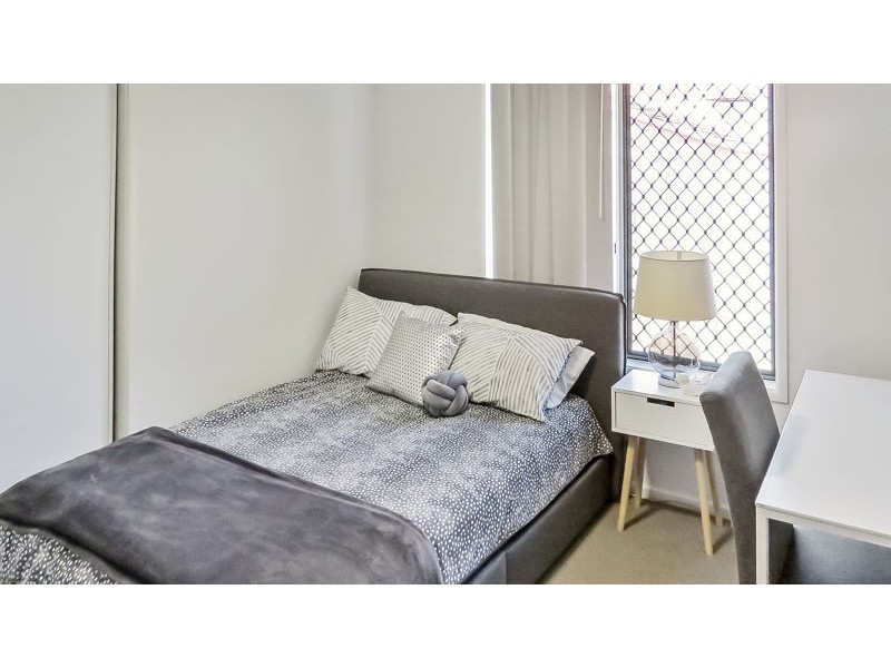 77 High Street, Brighton QLD 4017