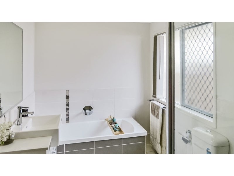 77 High Street, Brighton QLD 4017