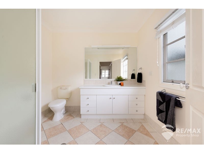 23 Barton Street, Sandgate QLD 4017