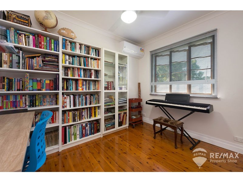 56 Lascelles Street, Brighton QLD 4017