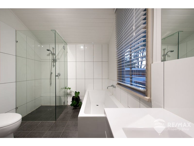 77 Blackwood Road, Deagon QLD 4017