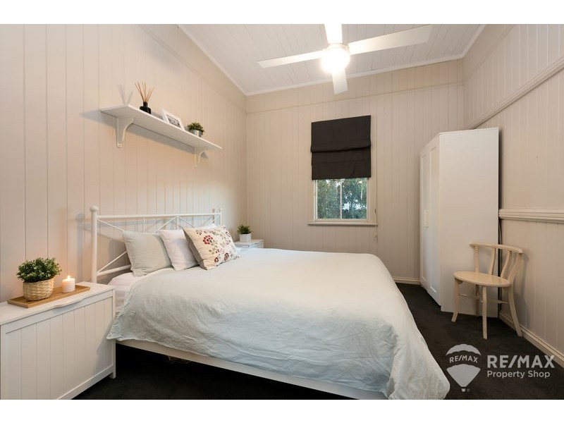 77 Blackwood Road, Deagon QLD 4017