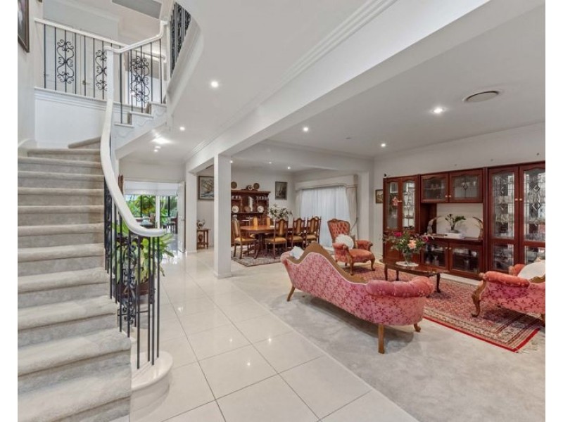 8 CHESTERTON CT, North Lakes QLD 4509