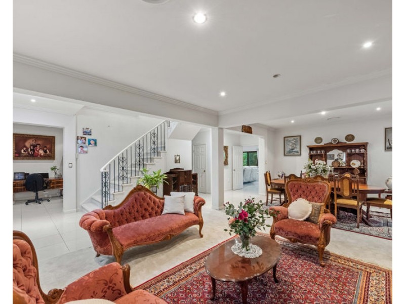 8 CHESTERTON CT, North Lakes QLD 4509