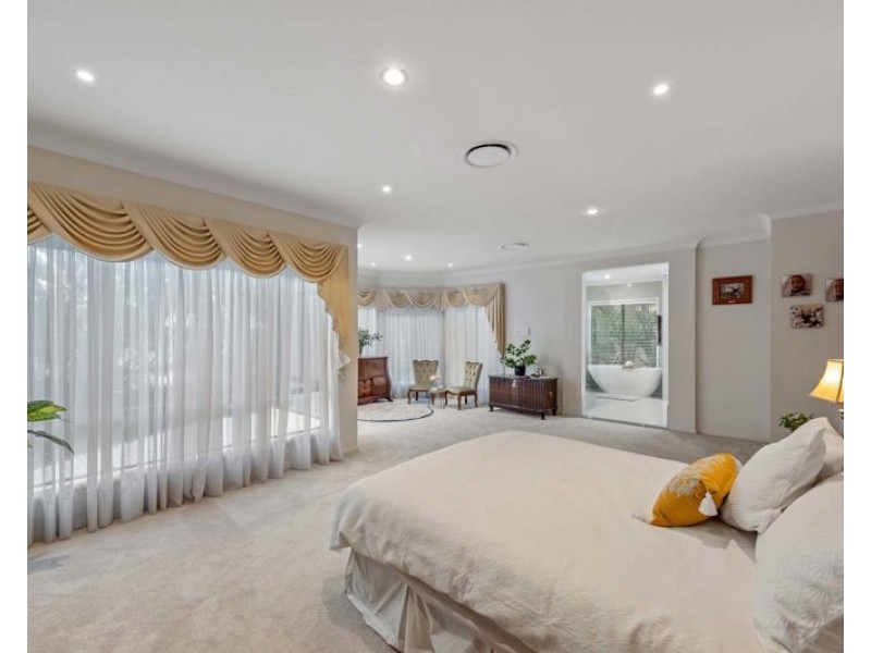 8 CHESTERTON CT, North Lakes QLD 4509