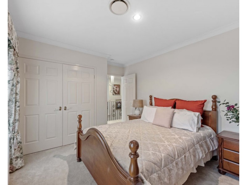 8 CHESTERTON CT, North Lakes QLD 4509