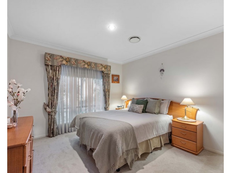 8 CHESTERTON CT, North Lakes QLD 4509