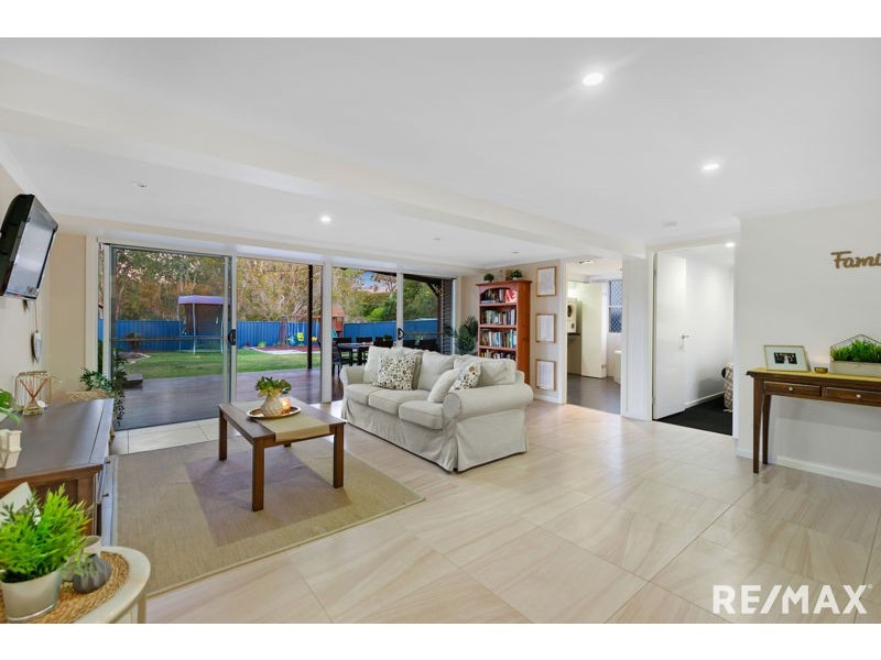 17 Penson Court, Kallangur QLD 4503