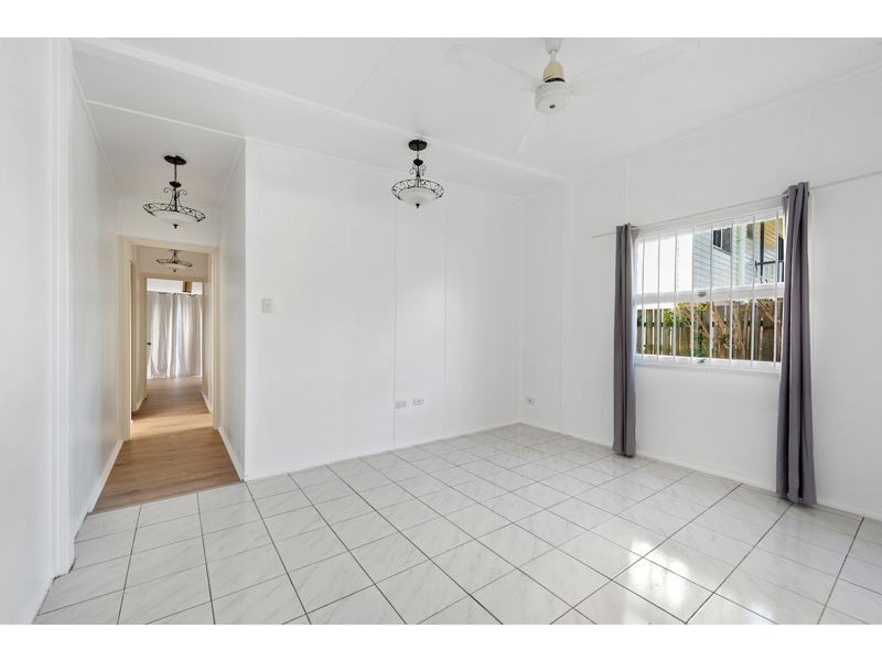 46 Connaught Street, Sandgate QLD 4017