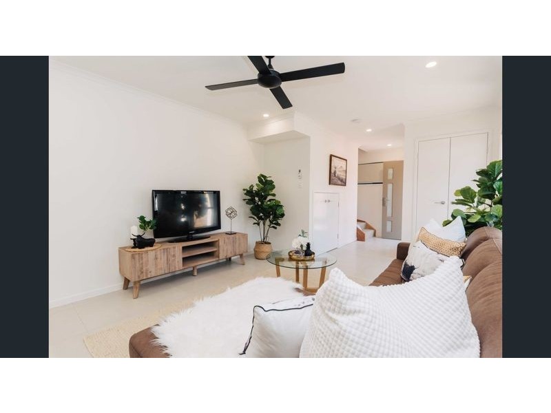 10/100 Spitfire Avenue, Strathpine QLD 4500