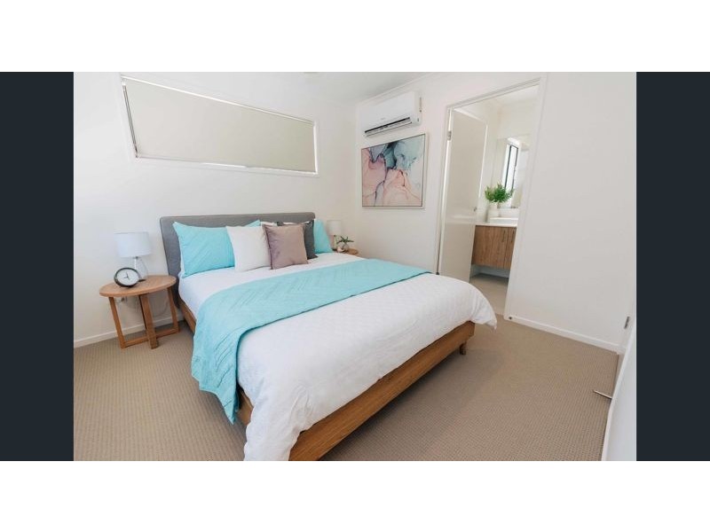 10/100 Spitfire Avenue, Strathpine QLD 4500