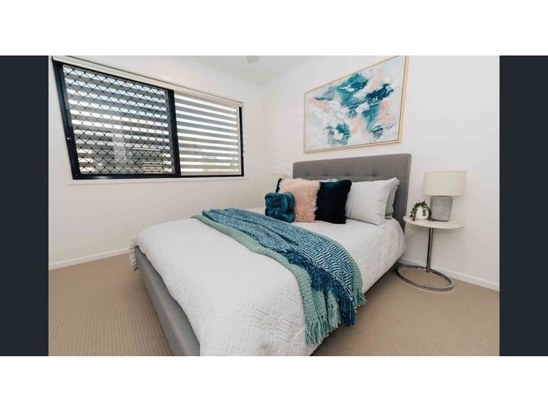 10/100 Spitfire Avenue, Strathpine QLD 4500