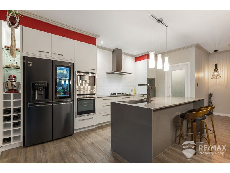 26 Kate Street, Shorncliffe QLD 4017