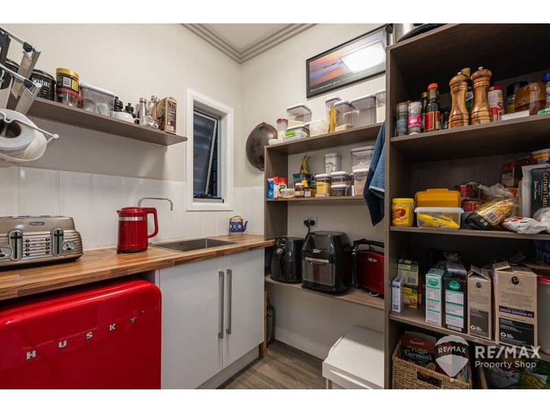 26 Kate Street, Shorncliffe QLD 4017