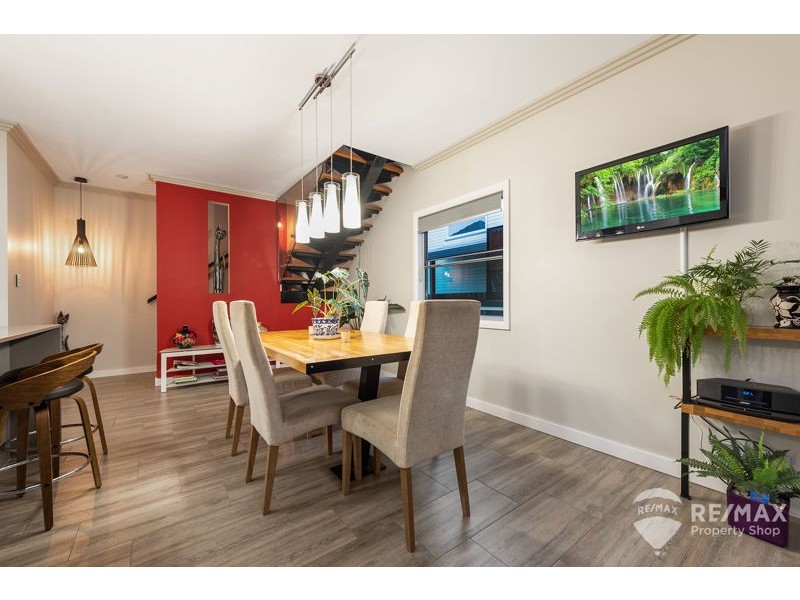 26 Kate Street, Shorncliffe QLD 4017