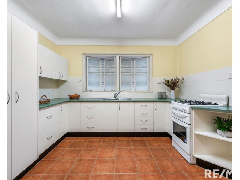 33 Douglas Street, Brighton QLD 4017