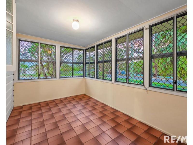 33 Douglas Street, Brighton QLD 4017