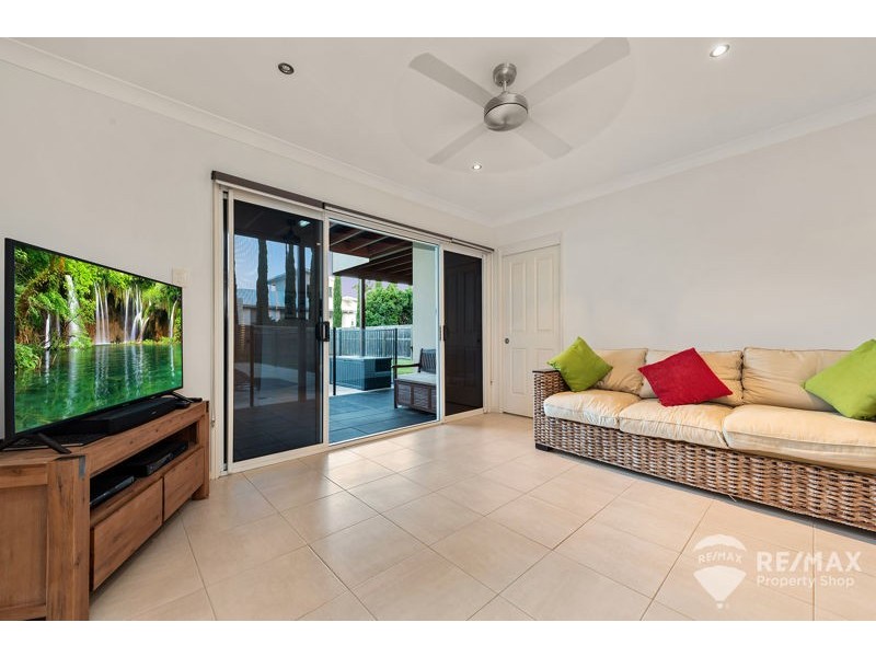 187 Brighton Road, Sandgate QLD 4017