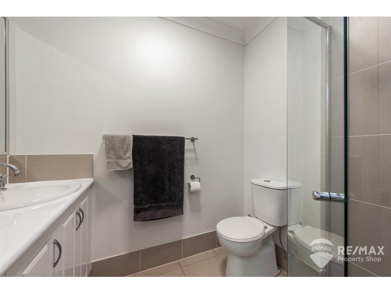 187 Brighton Road, Sandgate QLD 4017