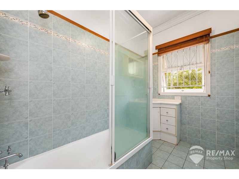 4 Finnie Road, Deagon QLD 4017