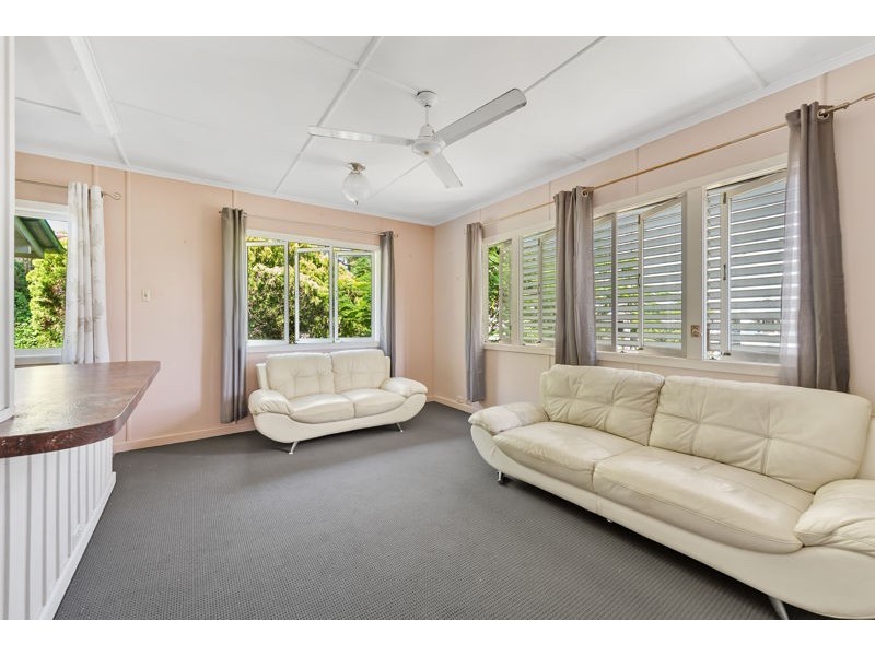 101 Hoskins Street, Sandgate QLD 4017