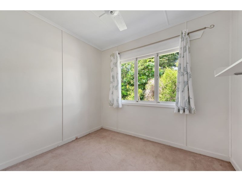 101 Hoskins Street, Sandgate QLD 4017