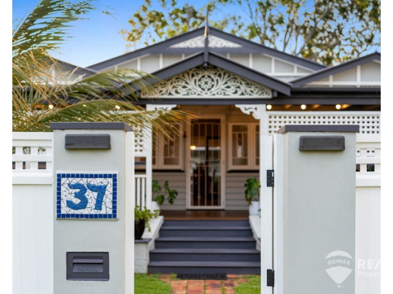 37 Finnie Road, Deagon QLD 4017