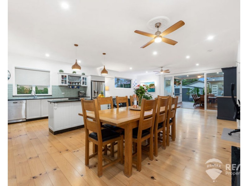 37 Finnie Road, Deagon QLD 4017