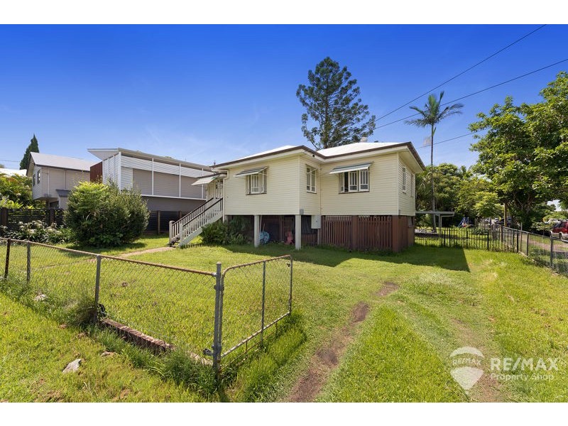 96 Nash Street, Sandgate QLD 4017