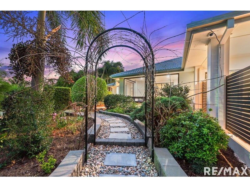 2 Copeland Drive, North Lakes QLD 4509