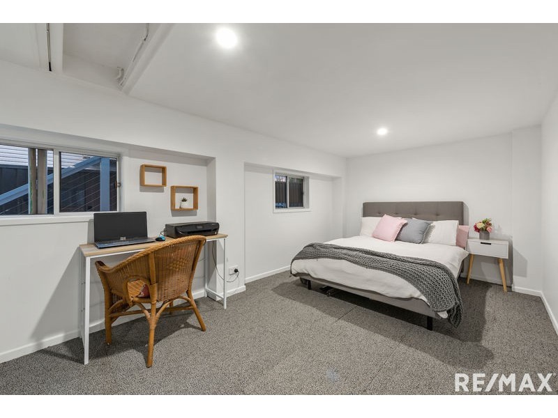 74 Pikett Street, Clontarf QLD 4019