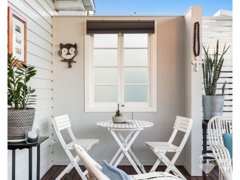 16 Murray Street, Sandgate QLD 4017